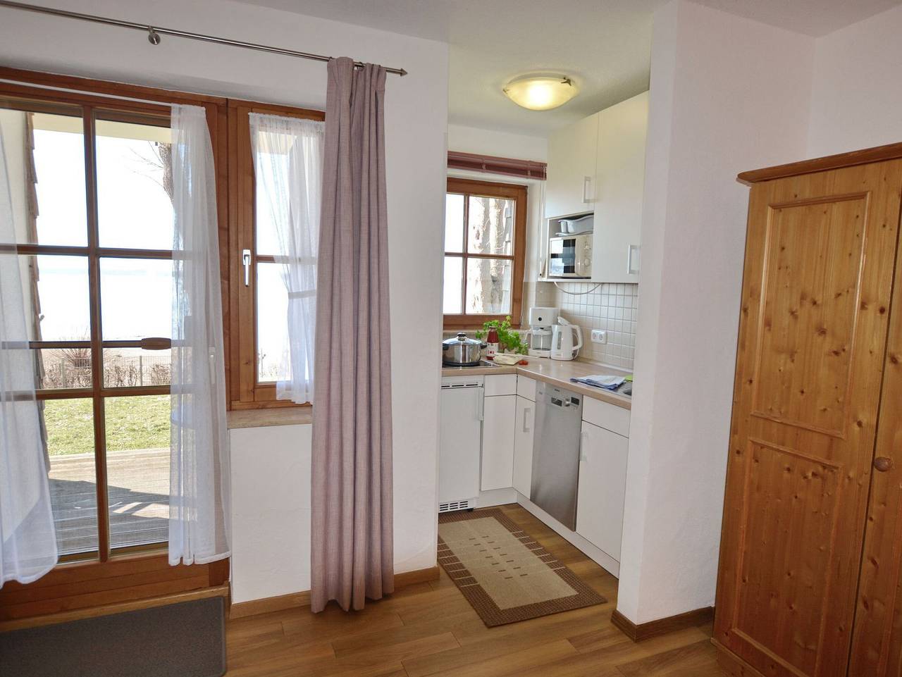 Ganze Ferienwohnung, Ferienresidenz Chiemseestrand - Apartment 7 - Ferienresidenz Chiemseestrand - Apartment 7 in Chieming, Chiemsee