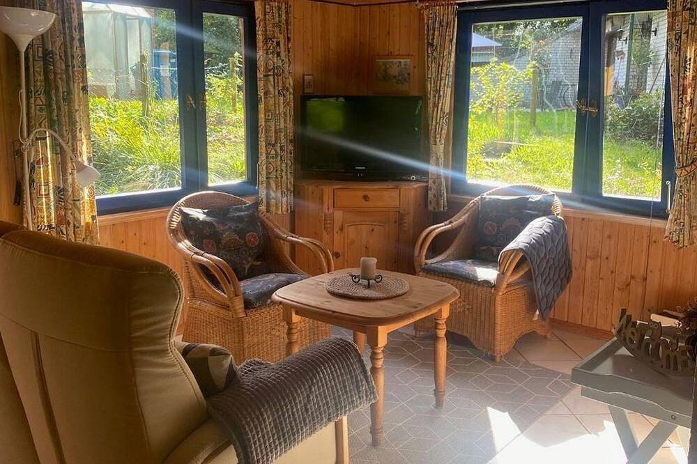 Helga Klempien - Ferienhaus, Eg, 1 Wohn-Schlafraum in Bäk, Naturpark Lauenburgische Seen