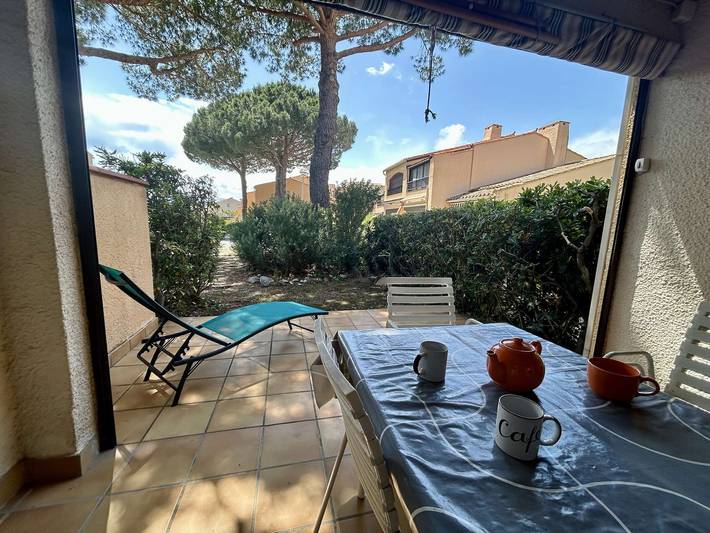 Ganze Wohnung, Erdgeschoss Studio in Saint-Cyprien mit Terrasse und Parkplatz in Saint-Cyprien, Mittelmeerküste (Frankreich)