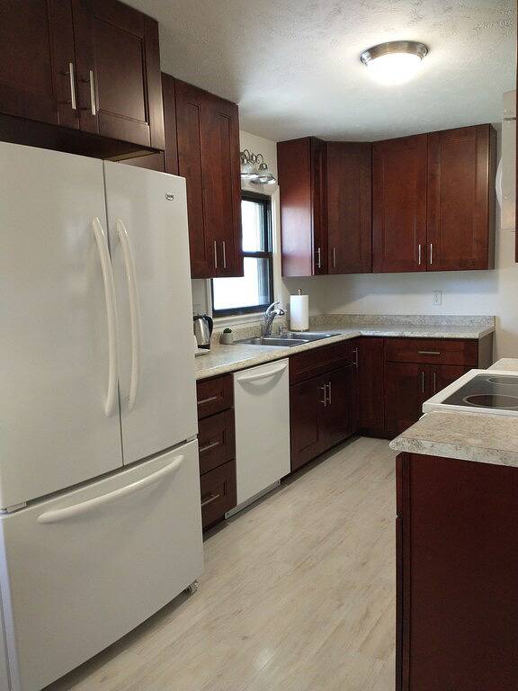 Charming Top Floor Home Close to, Unl, & Downtown in Lancaster County (NE)