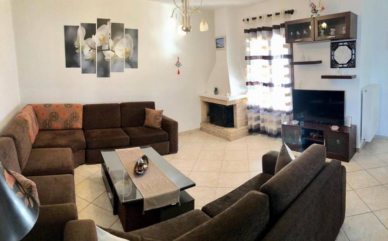 Gîte pour 7 personnes, avec vue et jardin dans Finikas - 3