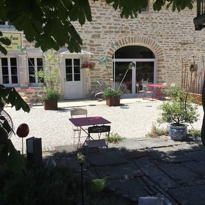 Location de vacances pour 2 personnes, avec jardin dans le Jura - 2