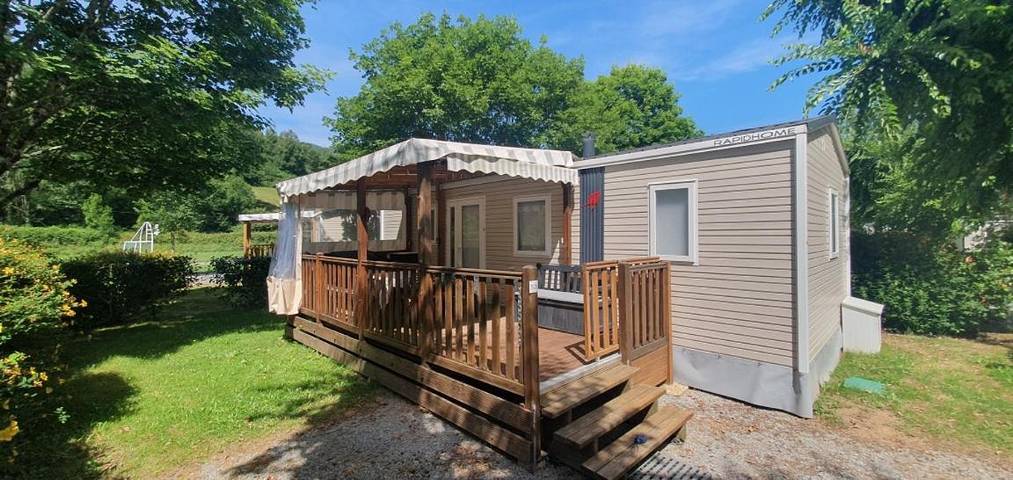 Camping pour 4 personnes, avec Terrasse ainsi que Jardin et Vue