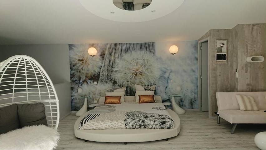 Location de vacances pour 10 personnes, avec piscine et jacuzzi ainsi que sauna et jardin à Mostuéjouls - 3