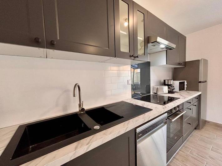 Location de vacances pour 24 personnes, avec terrasse à Clermont-Créans - 4