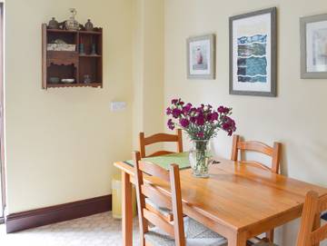 Holiday Rental for 3 People in Devon, South West England, Photo 4
