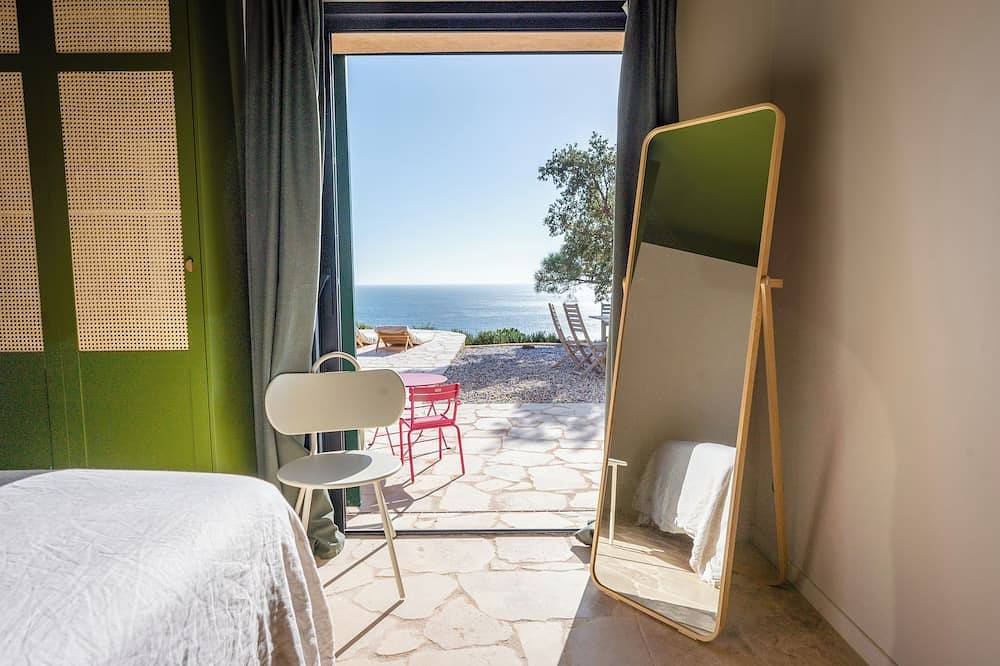 Villa vue mer à 180°, rénovée en 2024, un petit paradis au Rayol Canadel in Rayol-Canadel-sur-Mer, Côte méditerranéenne (France)