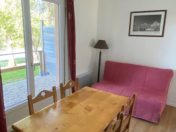Gîte pour 4 personnes, avec Terrasse et Piscine dans Super Besse