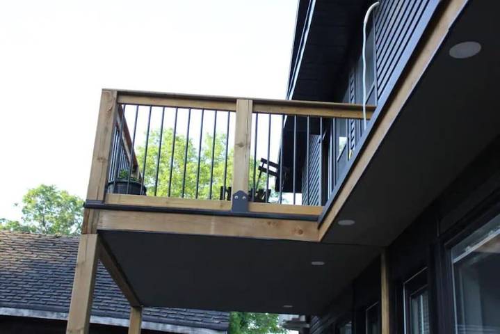 Vacation rental for 2 people, with yard and balcony in Lake Huron ON