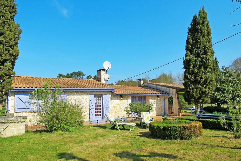 Vacation home Nola by Interhome in Gaillan-en-Médoc, Lesparre-Médoc region