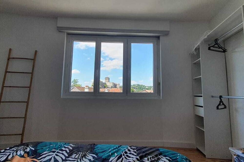 Geheel appartement, Apartment with view of Château fort de Lourdes in Lourdes, Hautes-Pyreneeën