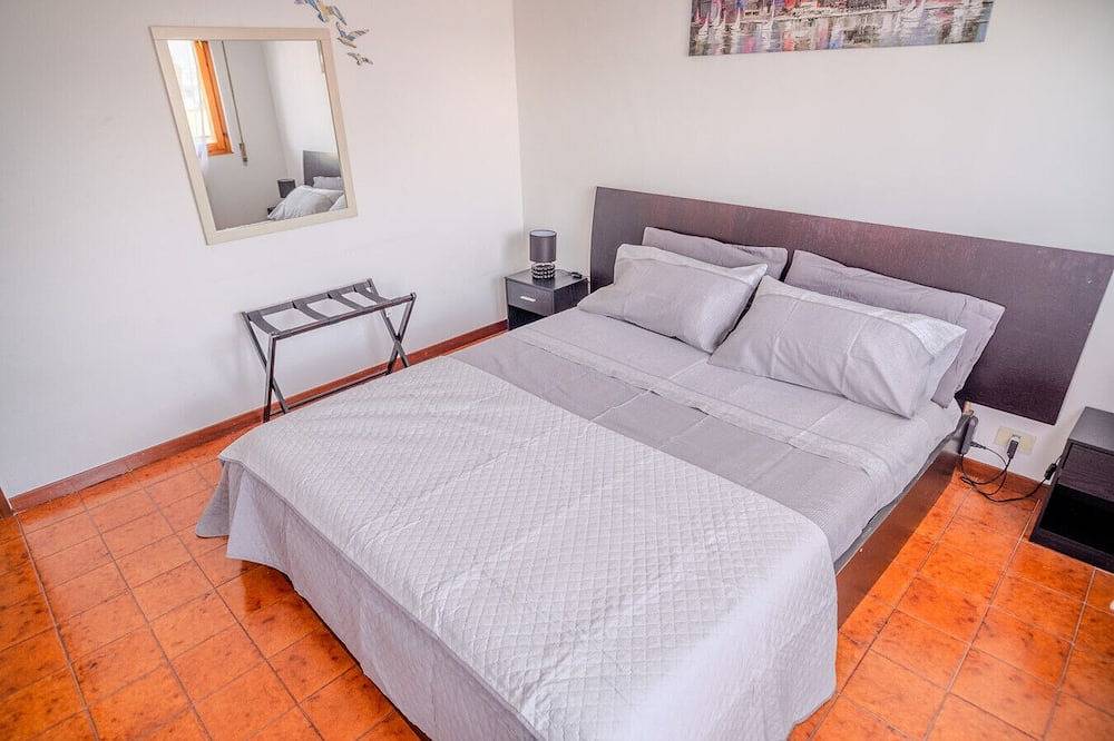 Entire apartment, San Giacomo Sweet Home in Nettuno, Rome Province