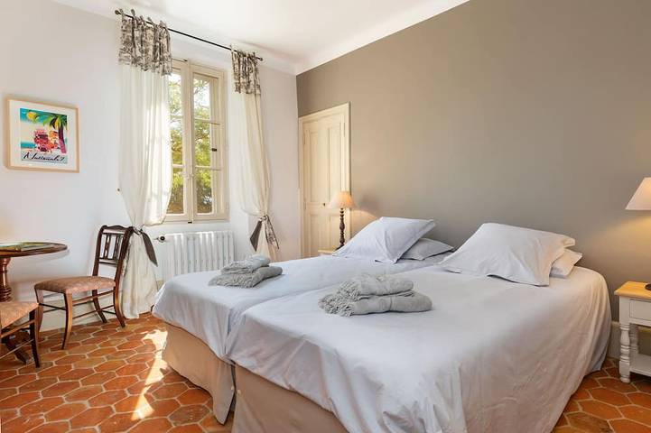 Location de vacances pour 14 personnes, avec jardin à Pignans - 3