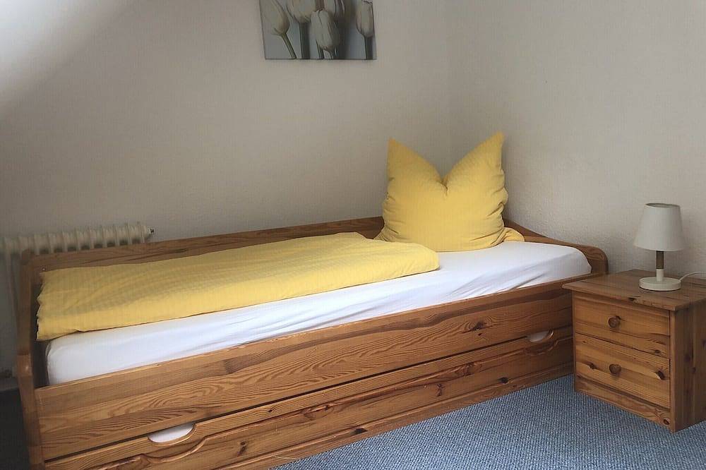 Ganze Wohnung, Ferienwohnung für 2 -3 Personen im wunderschönen Weserbergland in Hessisch Oldendorf, Weserbergland