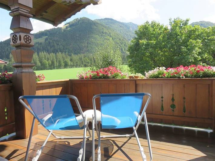 Ganze Ferienwohnung, Apartment mit 2 Schlafräume/Bad/Wc, Tv, Balkon in Kössen, Kaisergebirge