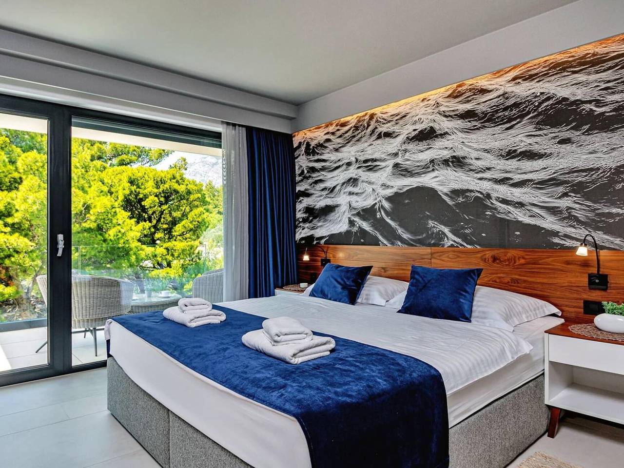 Overnatting med basseng i Promajna in Promajna, Makarska Riviera