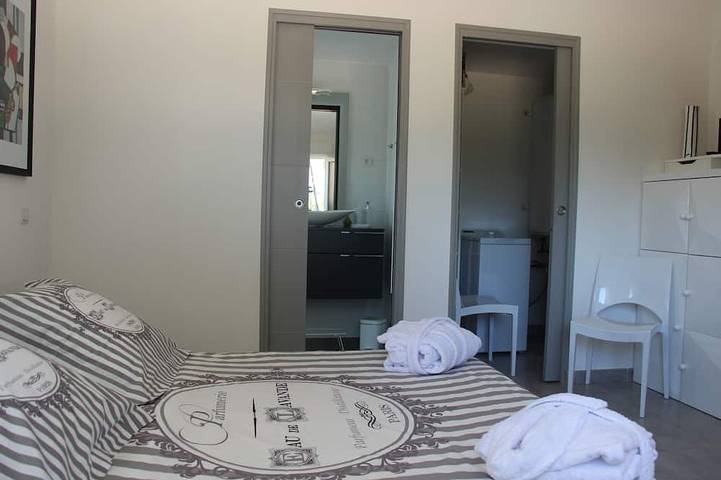 Gîte pour 3 personnes, avec terrasse et jardin à Velaux - 3