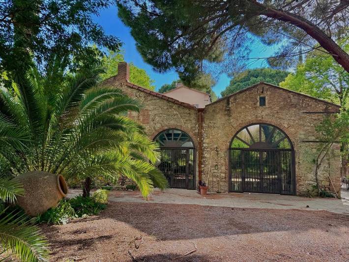 Location de vacances pour 3 personnes, avec Terrasse ainsi que Jardin et Piscine à Thuir