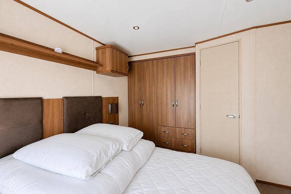 6 berth caravan with decking at Manor Park in Hunstanton in Hunstanton, Norfolk Coast