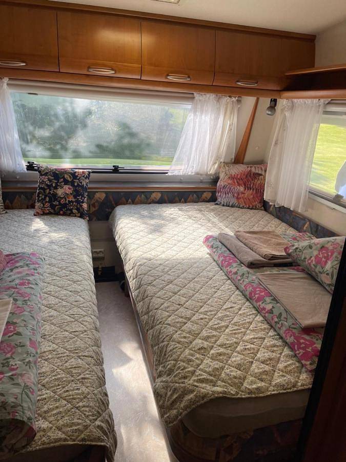 Caravan at the Cottage House in Gildeskal