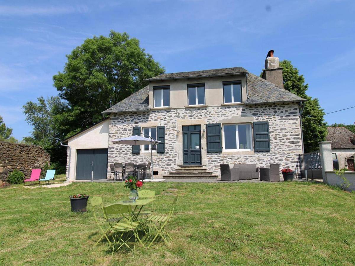 Holiday Home in Pleaux, Région de Mauriac