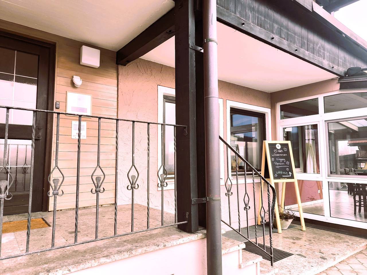 Gasthof Zum Dorfwirt - Rupertizimmer 1 in Fridolfing, Rupertiwinkel