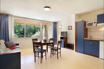 Appartement De Vacances pour 2 Personnes dans Vallon-Pont-d'Arc, Gorges de l’Ardèche, Photo 3