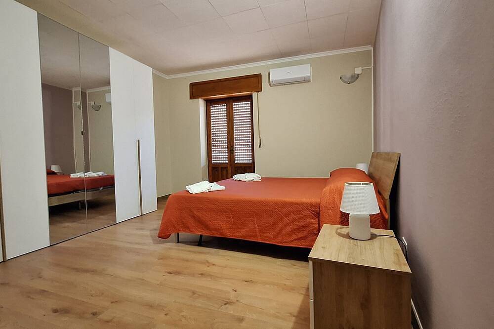 Entire apartment, Detached house surrounded by greenery in Gioiosa Marea, Messina Province