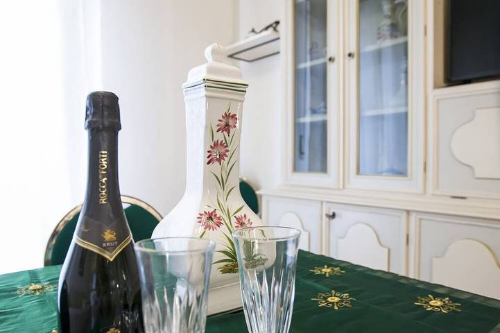Appartamento vacanze per 4 persone, con idromassaggio e balcone - 1