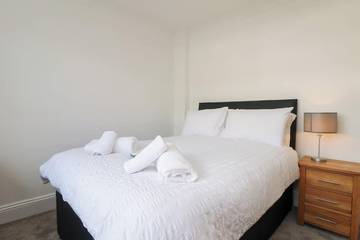 Log Cabin for 8 People in Mullion, Cornwall, Photo 1