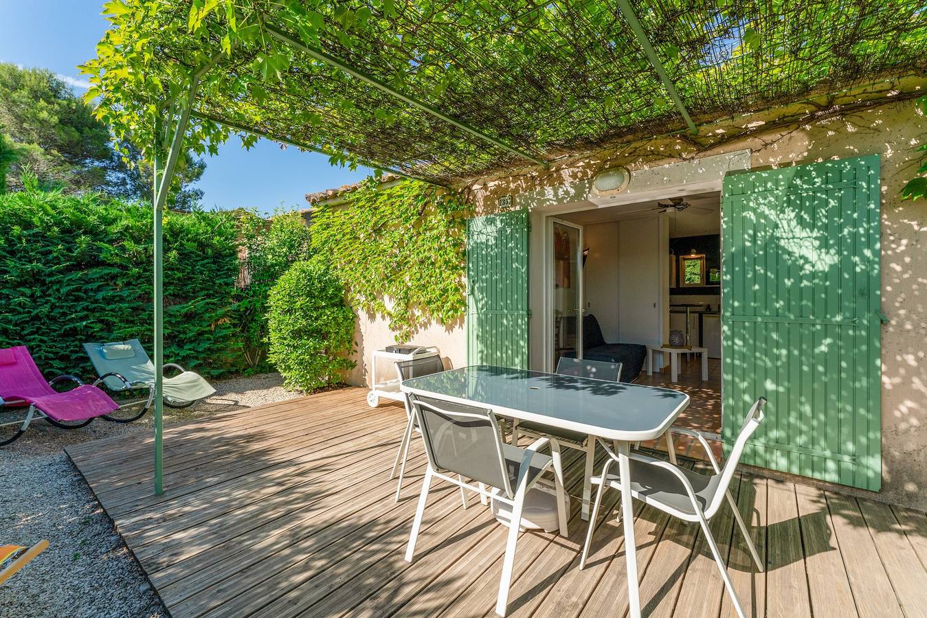 Mazet in gesicherter Wohnanlage mit Pool nahe Alpilles und Stadtzentrum in Saint-Rémy-de-Provence, Arles und Umgebung