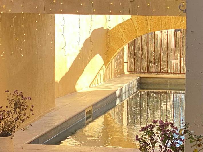 Location de vacances pour 14 personnes, avec piscine ainsi que jardin et terrasse à Vers-Pont-du-Gard
