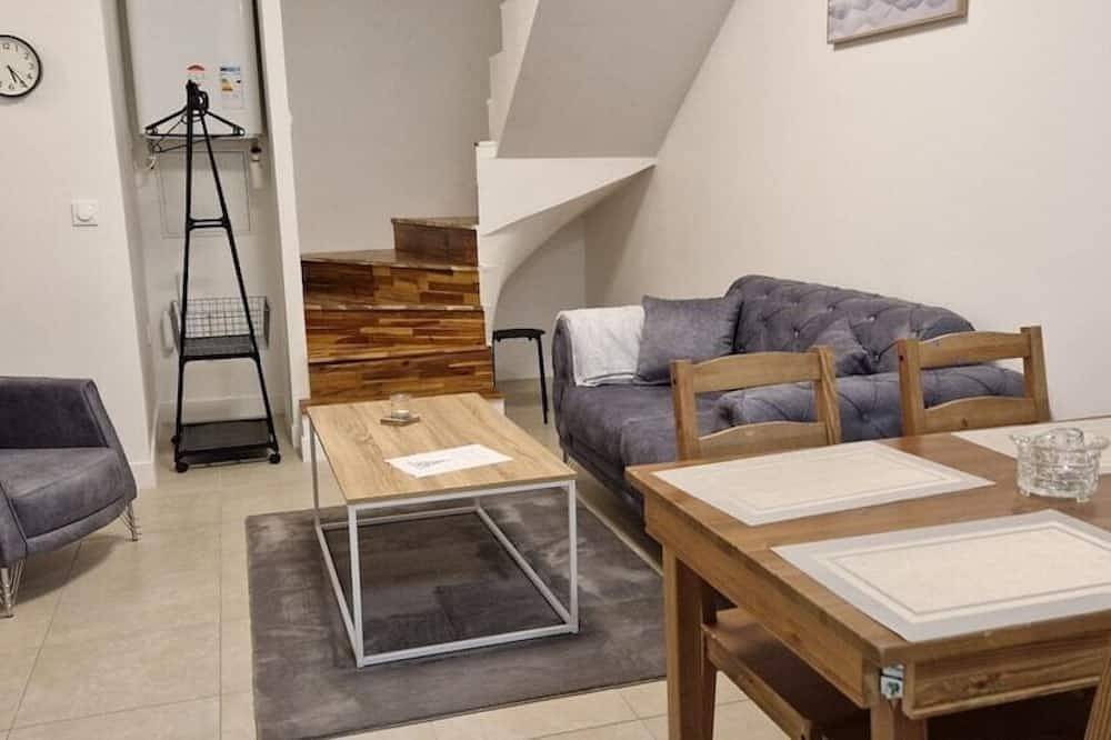 Ganze Wohnung, Duplex-Ensuite mit Dusche in La Ferté-sous-Jouarre, Seine-et-Marne