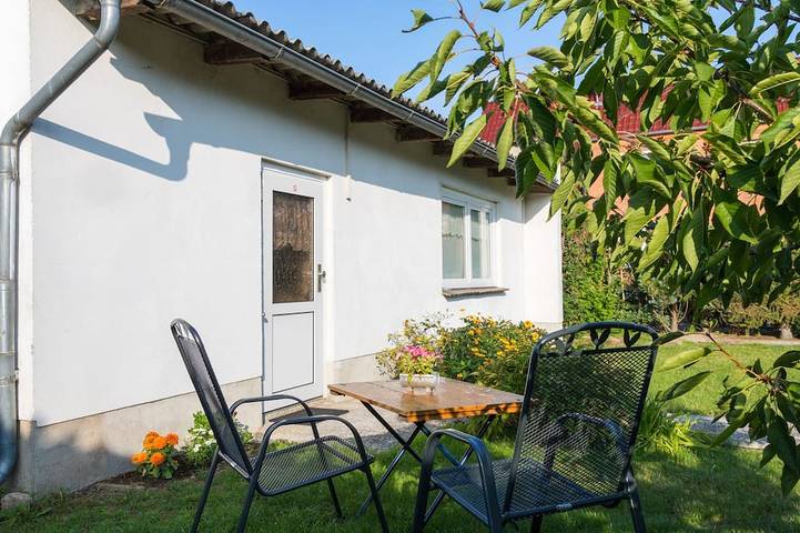 Bungalow für 2 Personen, mit Garten