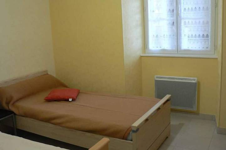 Gîte pour 4 personnes, avec jardin dans Réaux-sur-Trèfle - 3