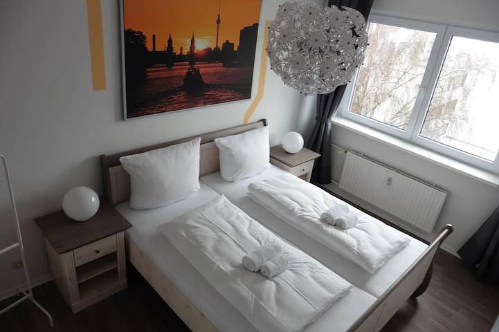 Ferienwohnung für 7 Personen, mit Balkon in Tempelhof Berlin - 3