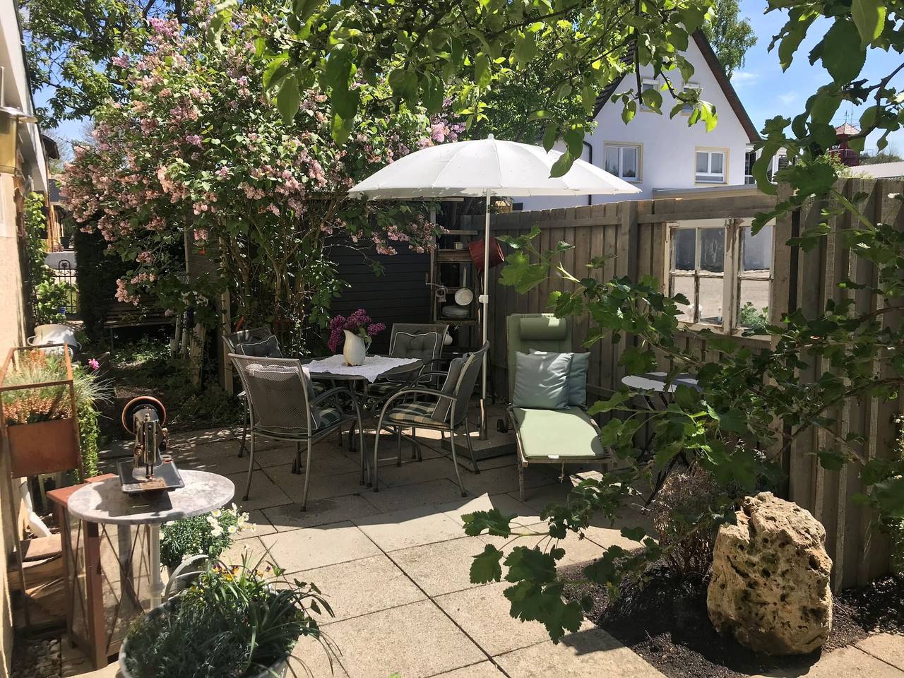 Ferienhaus 'Ferienhaus Schillerstraße' mit privater Terrasse, Gemeinschaftsgarten und Wlan in Münsingen, Neckar-Alb