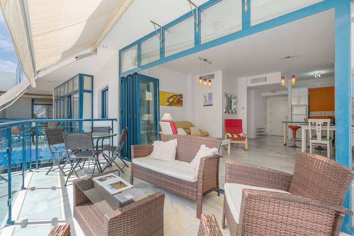 Ganze Wohnung, Ferienwohnung 'Castell' mit Meerblick, Wi-Fi und Klimaanlage in Castell de Ferro, Gualchos