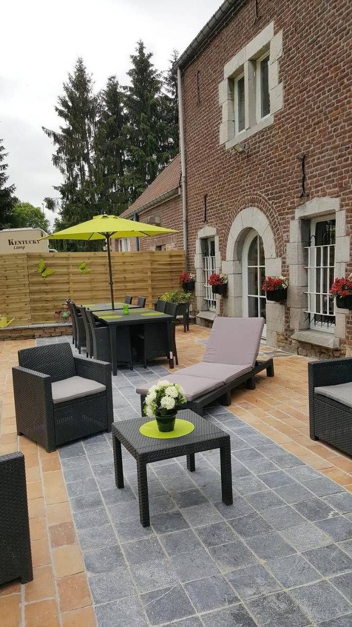 Location de vacances pour 9 personnes, avec jardin ainsi que sauna et vue à Herve