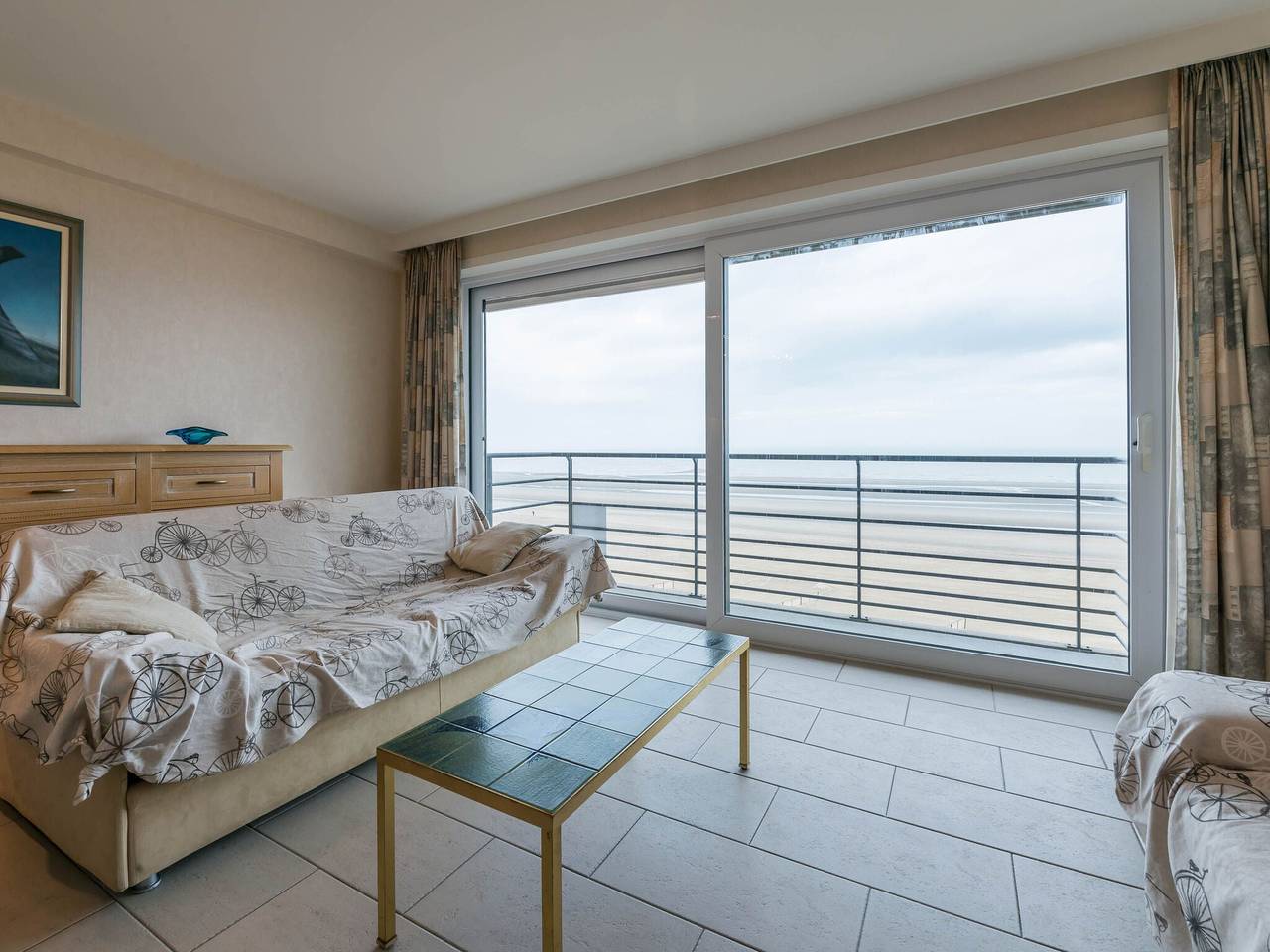 Entire apartment, Apartment in Zeedijk with Sea View in Koksijde-Bad, Koksijde