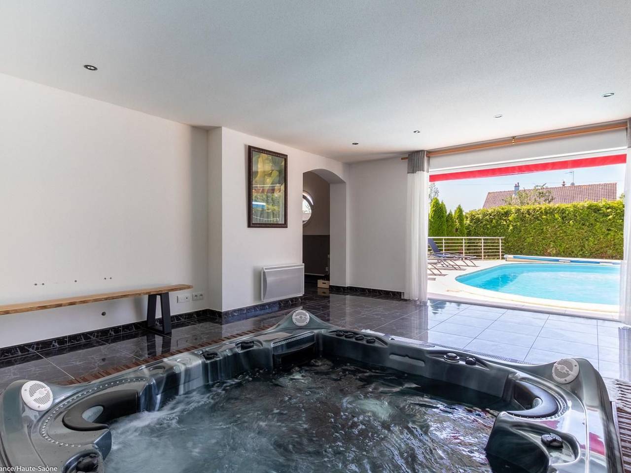 Confort moderno en los Vosgos del Sur con piscina y jacuzzi in Sainte-Thérèse, Alto Saona
