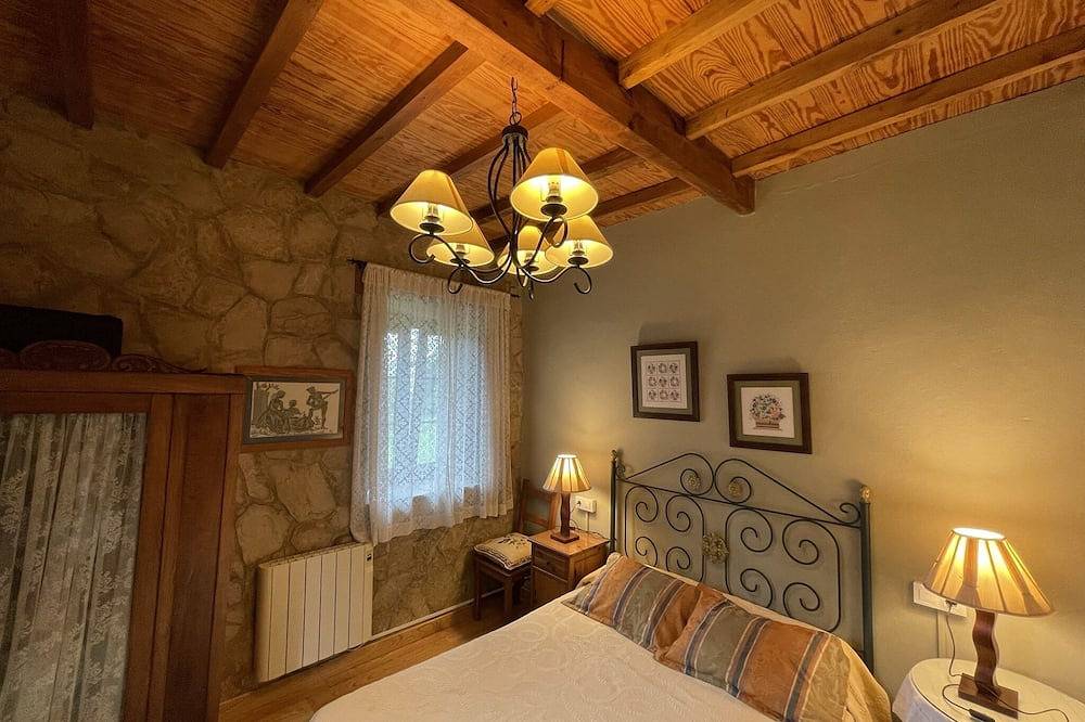 Rural house (full rental) La Ermita de Prin for 10 people in Cudillero, Costa Verde (Spain)