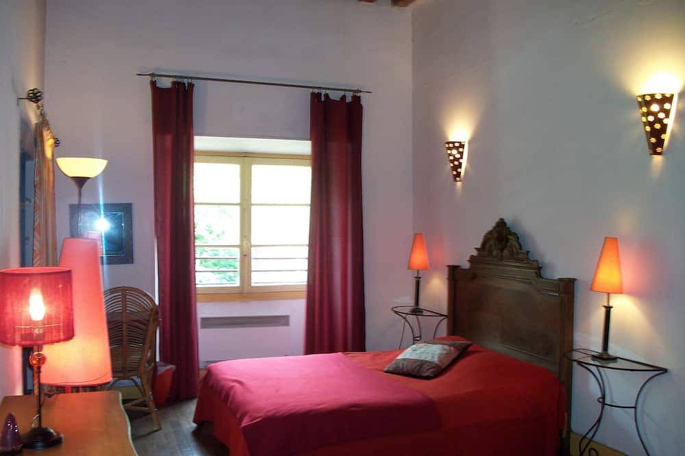 Le Manoir de Saint Piat in Saint-Piat, Région de Chartres