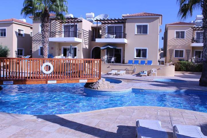 Appartement de vacances pour 6 personnes, avec terrasse ainsi que jacuzzi et piscine - 1