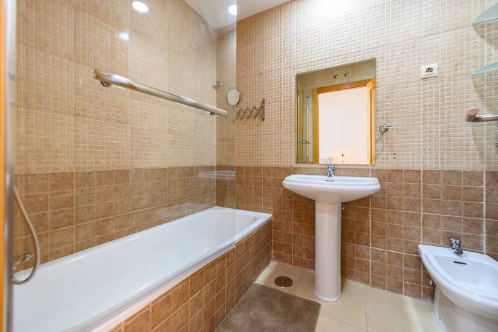 Apartamento entero, M Piso de 2 dormitorios y 3 baños en el in Centro (Madrid), Madrid