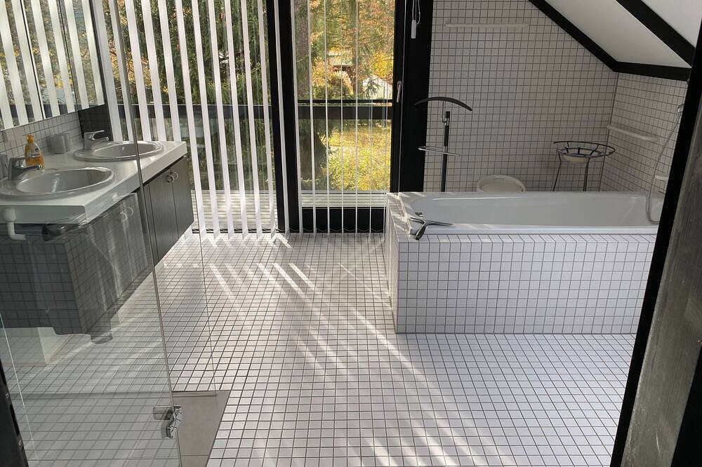 Ferienhaus 'Mit Ruhe Wasser Licht' mit privater Terrasse, privatem Garten und Wlan in Kagel, Grünheide