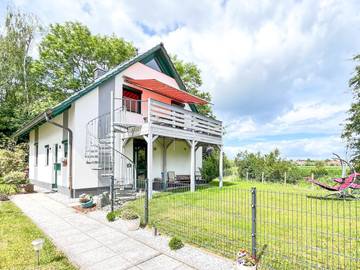 Ferienwohnung für 4 Personen, mit Garten und Balkon in Boltenhagen