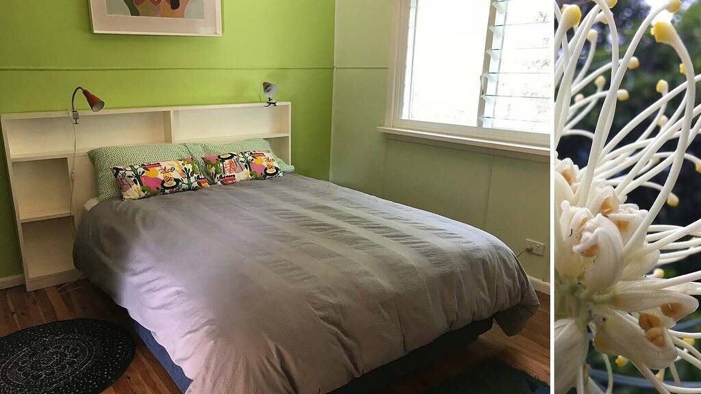 Retro- Strandhaus, das Ozean übersieht in Pambula Beach, New South Wales