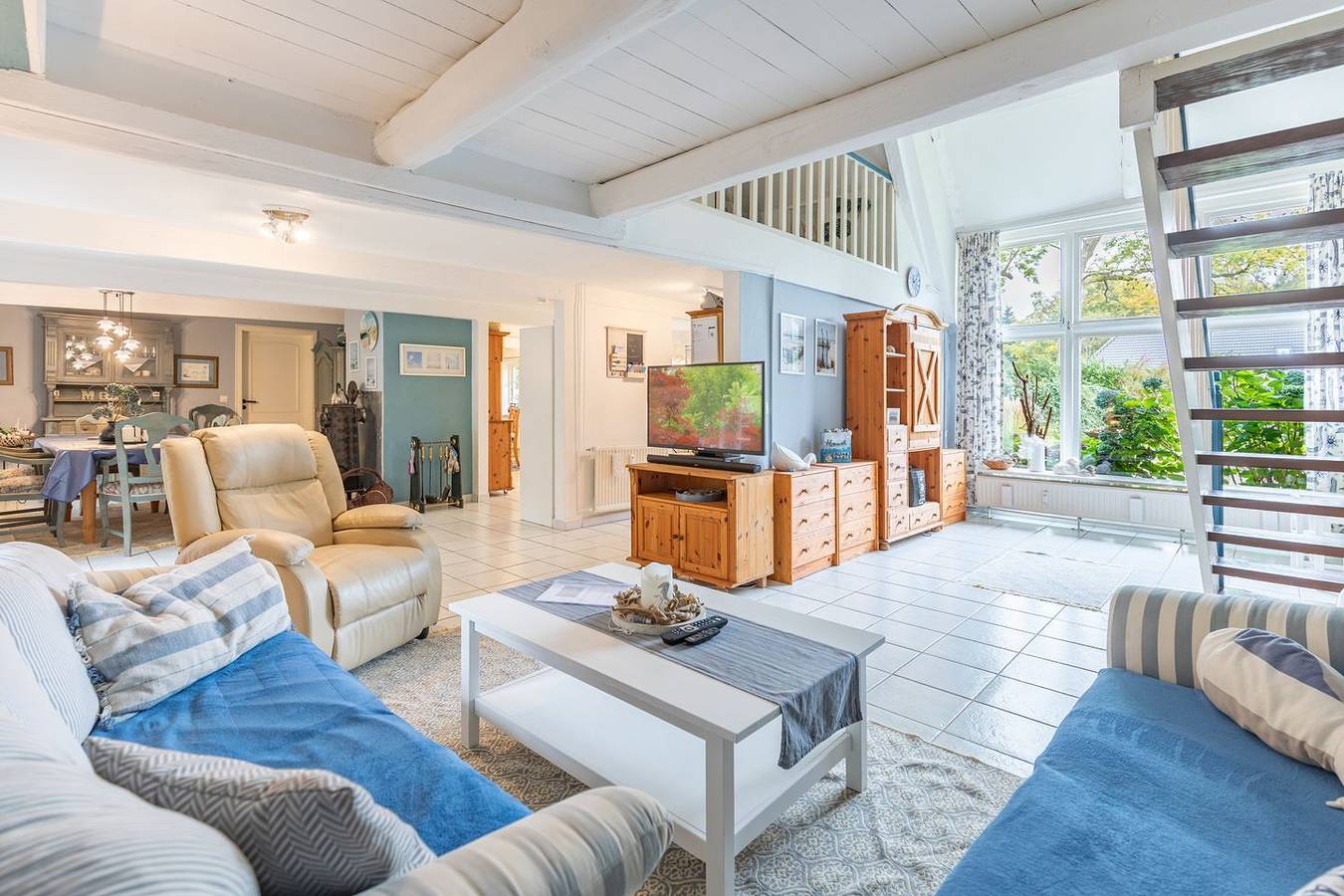 Ganze Wohnung, Ferienwohnung "Auszeit unter Reet" in Dörpum für bis zu 4 Personen in Bordelum, Grünes Binnenland