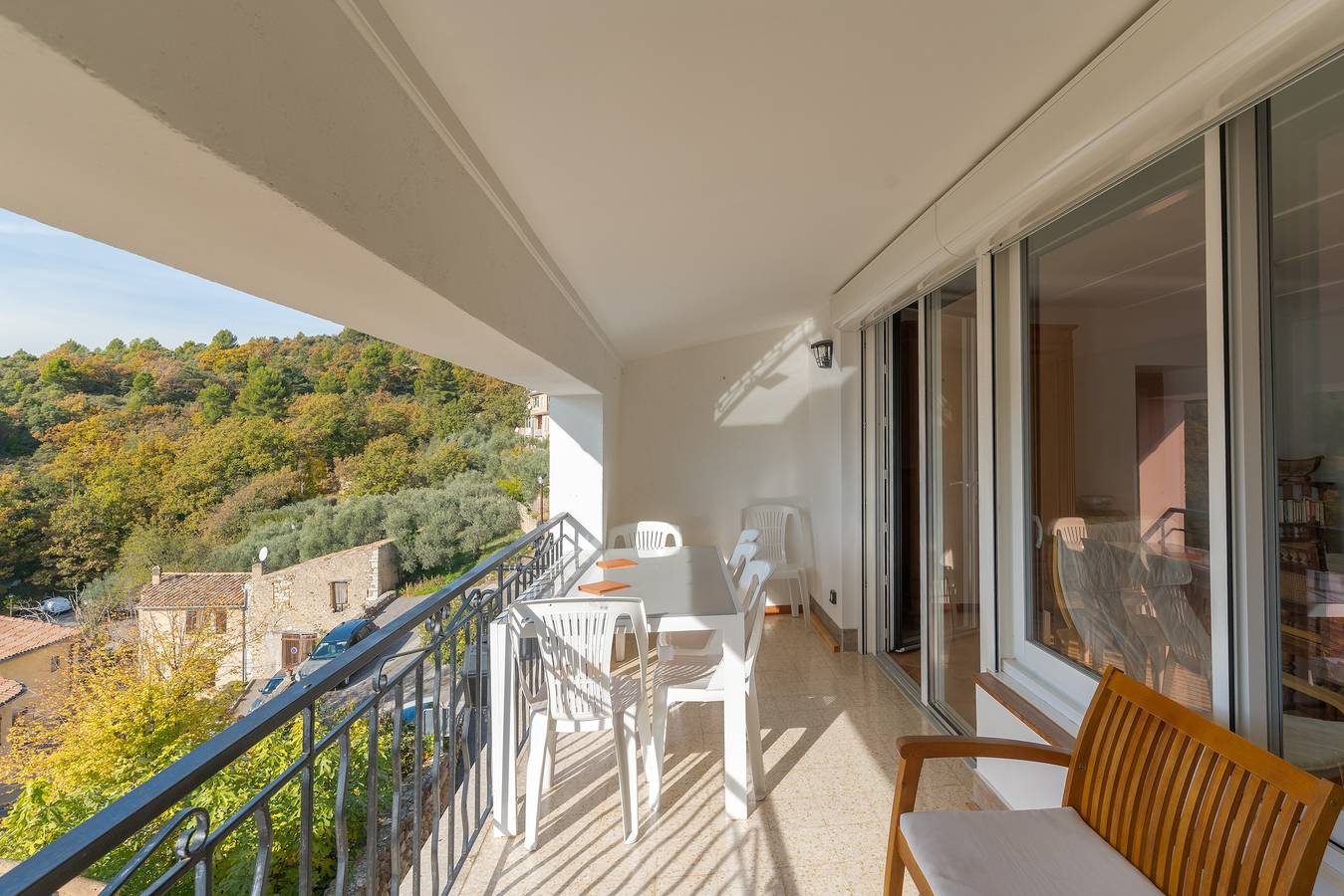 Appartement entier, Appartement « T2 L’Amourié 1er Étage » avec terrasse couverte, vue lac in Sainte-Croix-du-Verdon, Parc naturel régional du Verdon